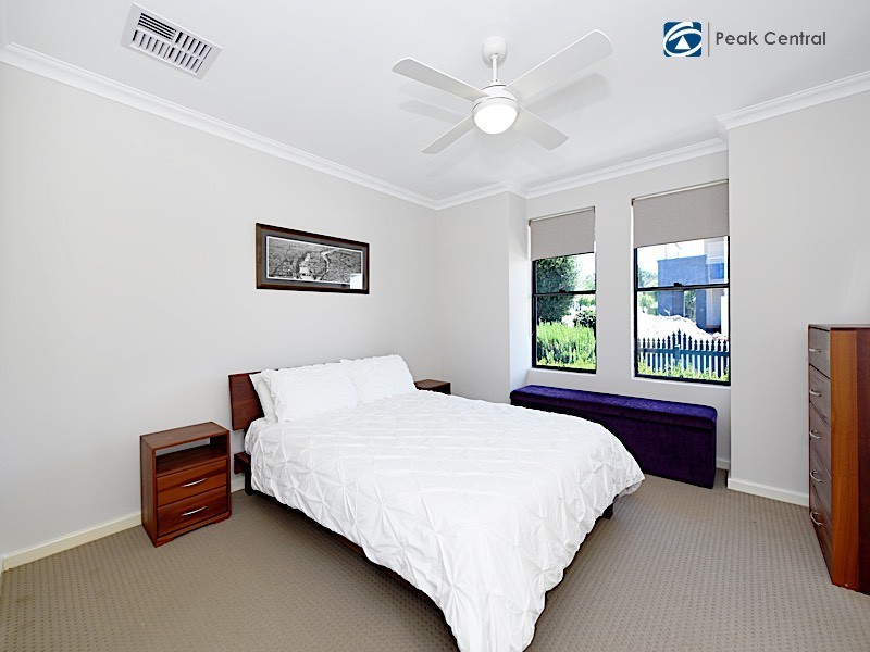 5 Haven Way, Atwell WA 6164