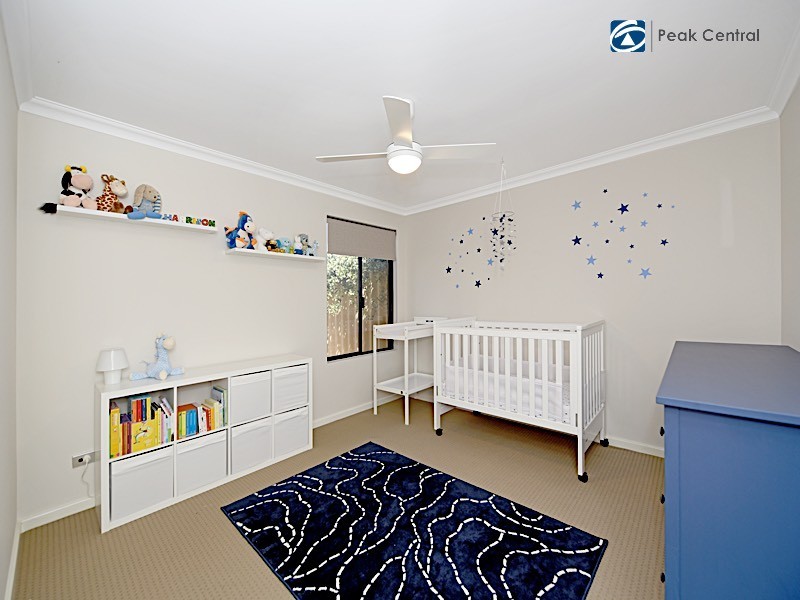 5 Haven Way, Atwell WA 6164