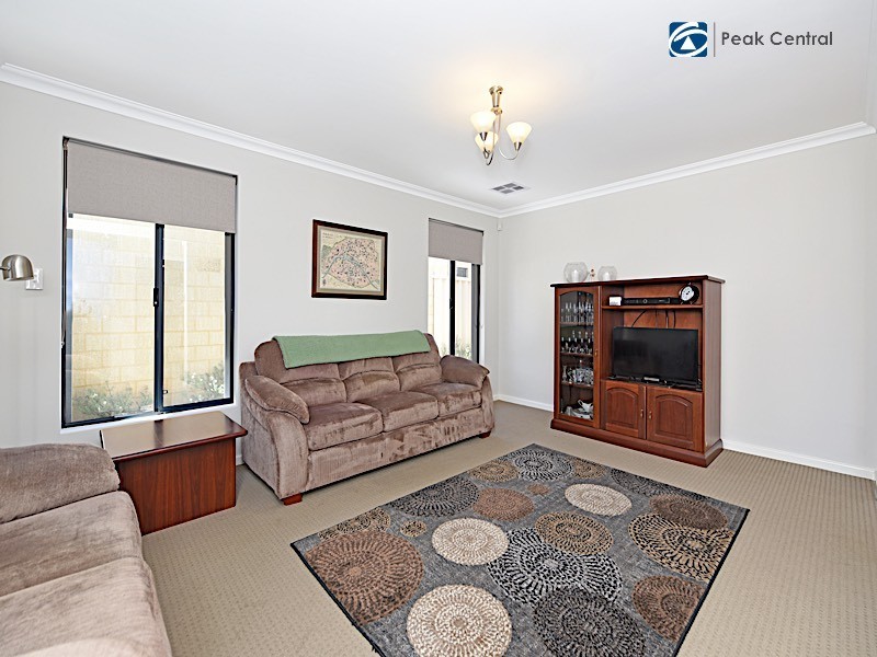 5 Haven Way, Atwell WA 6164