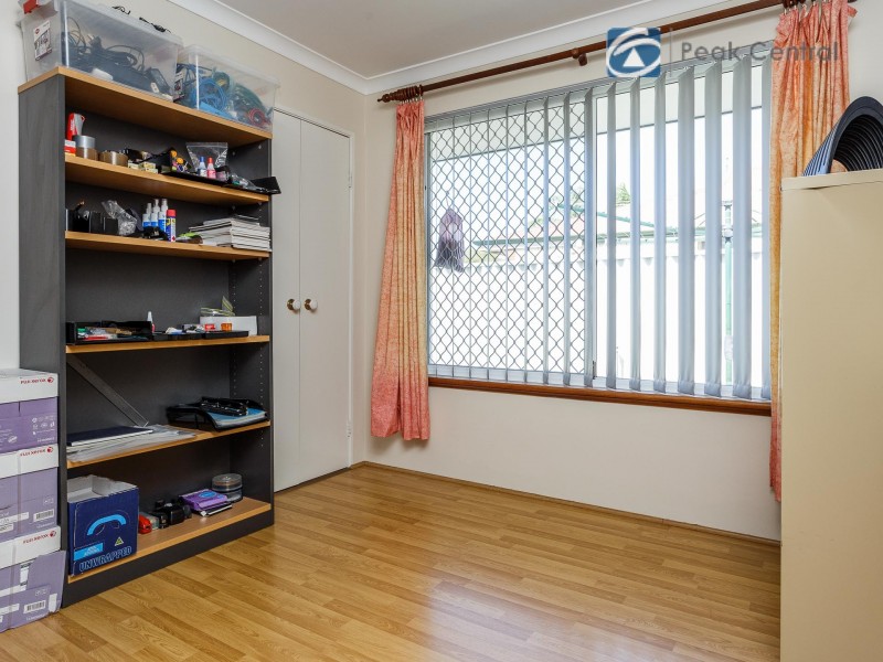 16 Lombe Gardens, Atwell WA 6164