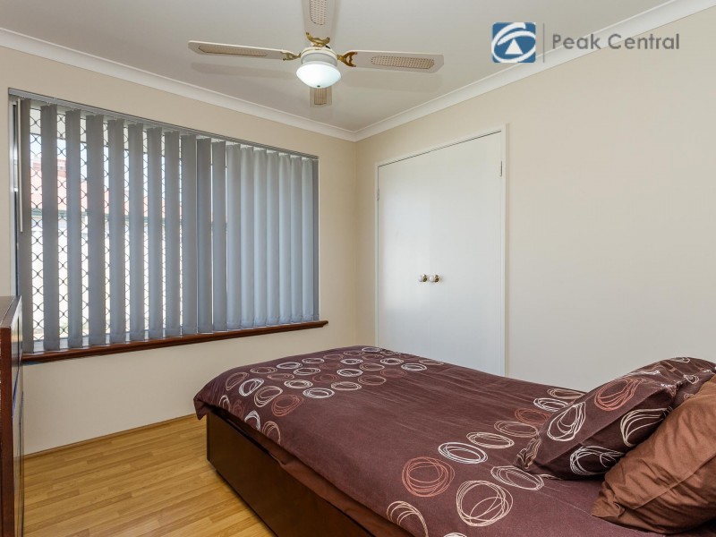 16 Lombe Gardens, Atwell WA 6164