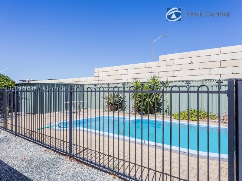 7 Rosehill Court, Atwell WA 6164