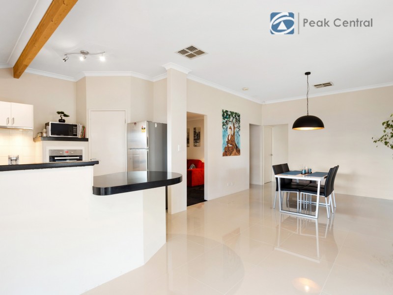 24 Marraboor Place, Success WA 6164