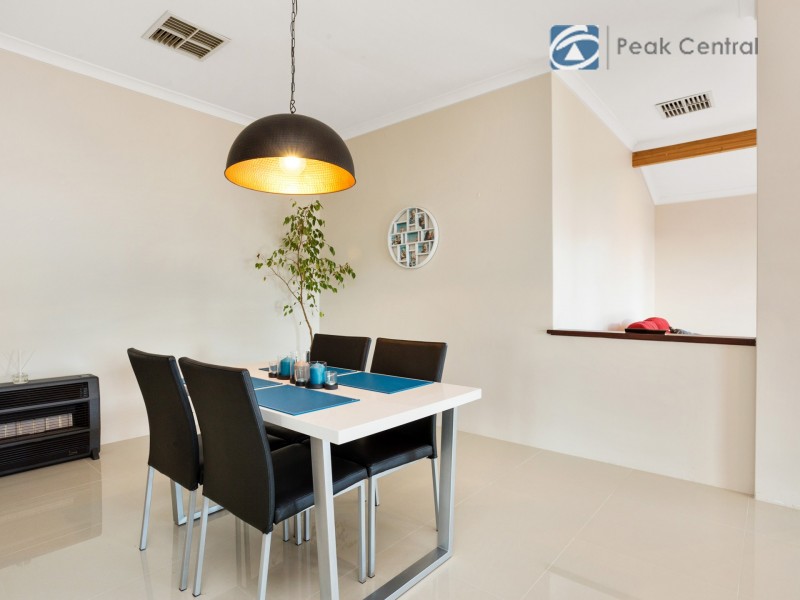 24 Marraboor Place, Success WA 6164