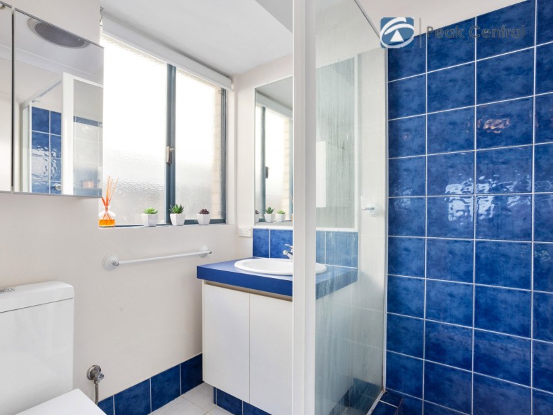 24 Marraboor Place, Success WA 6164