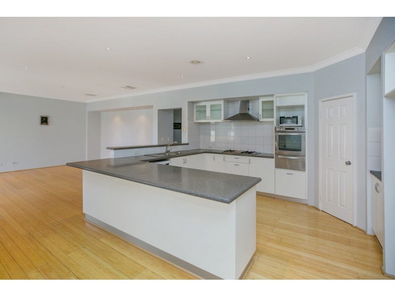 13 Panton Drive, Success WA 6164