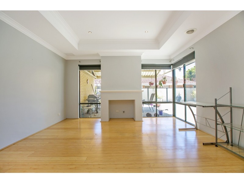 13 Panton Drive, Success WA 6164