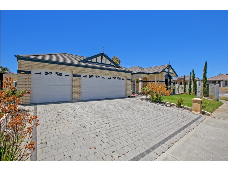 13 Panton Drive, Success WA 6164