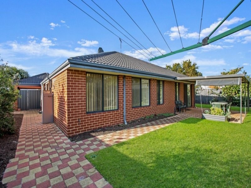 3 Condamine App, Hammond Park WA 6164