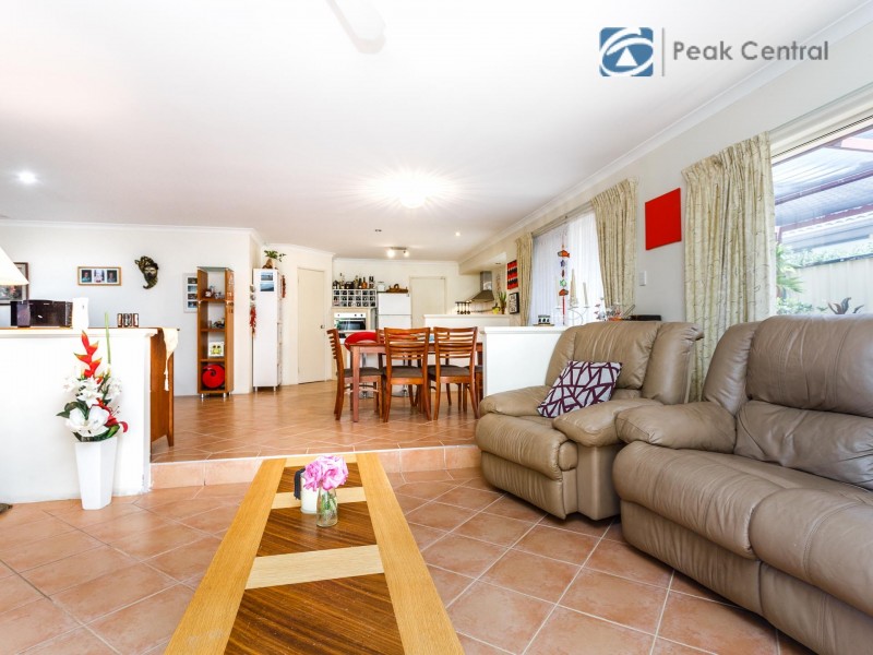 23 Reeves Entrance, Success WA 6164