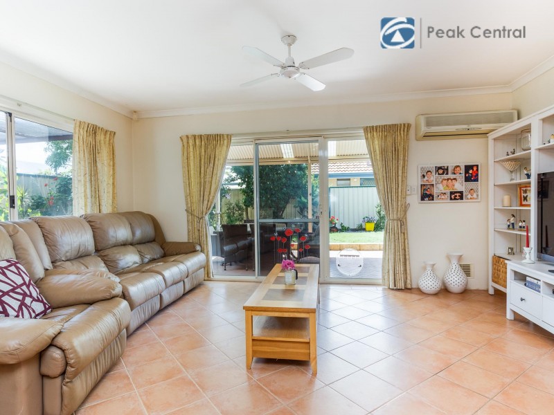 23 Reeves Entrance, Success WA 6164