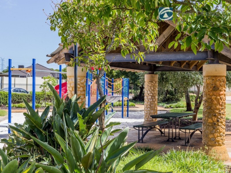 23 Reeves Entrance, Success WA 6164