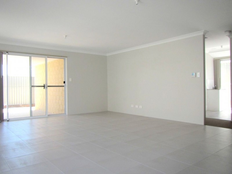 11 Needlewood Loop, Wandi WA 6167