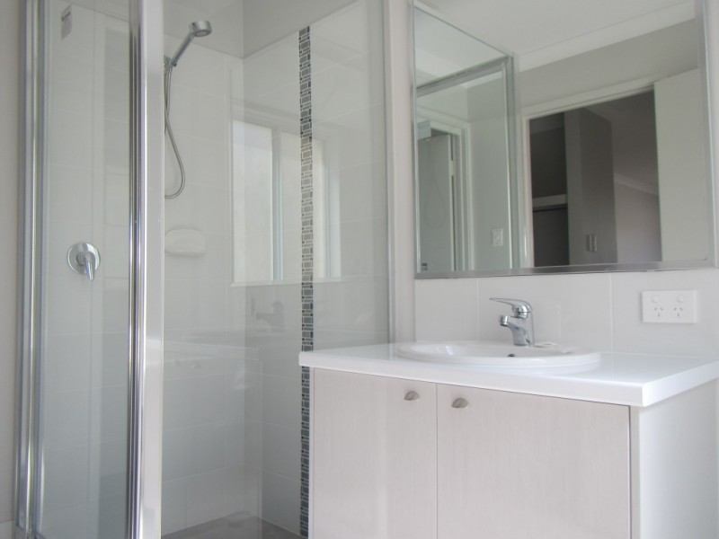 11 Needlewood Loop, Wandi WA 6167