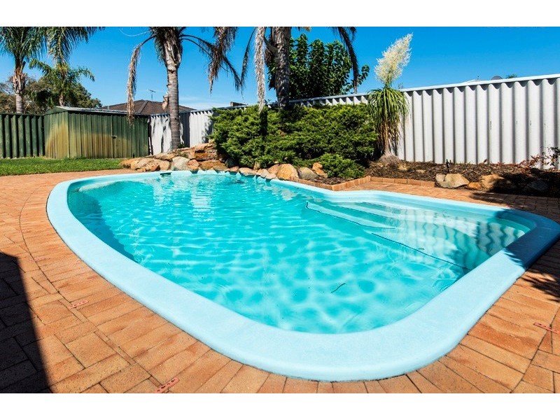 3 Jenniphur Court, Atwell WA 6164