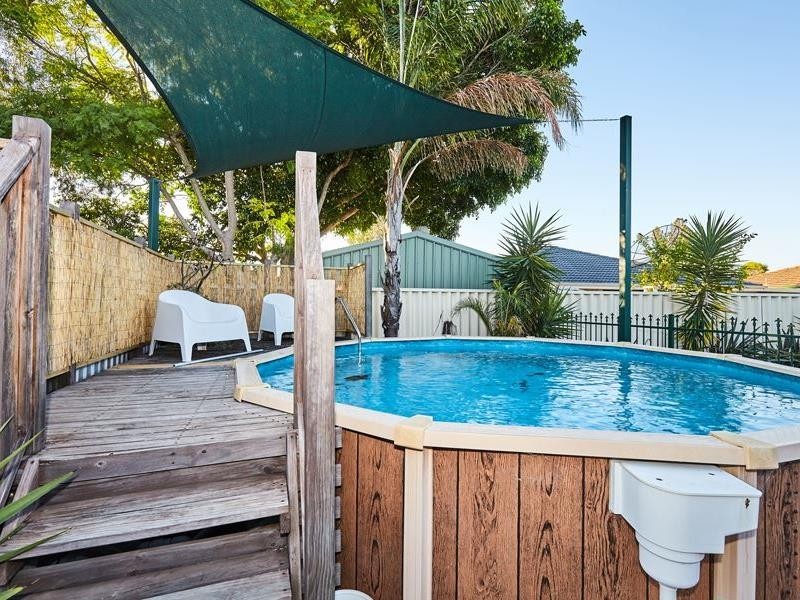 13 Jenniphur Court, Atwell WA 6164