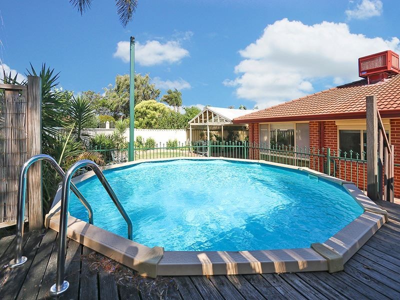 13 Jenniphur Court, Atwell WA 6164