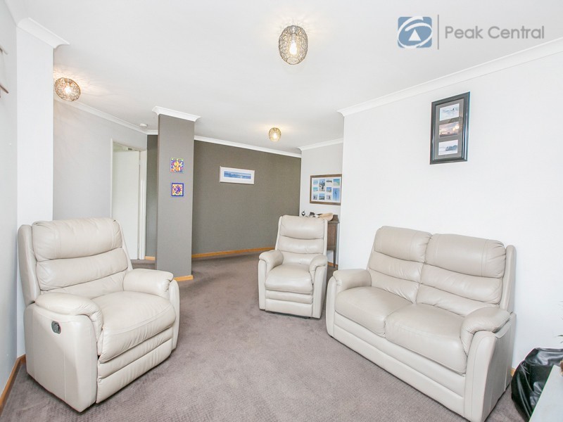 17 Carnegie Pde, Success WA 6164
