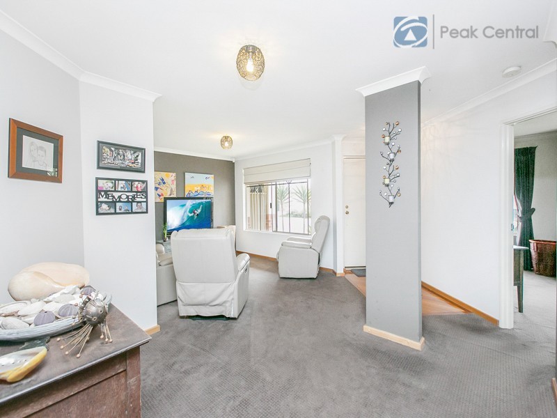 17 Carnegie Pde, Success WA 6164