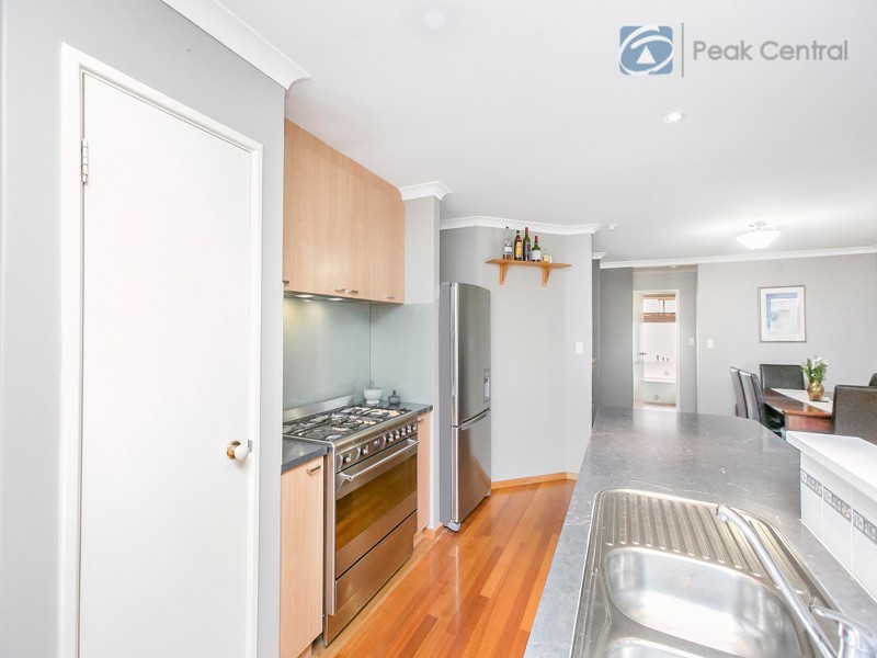 17 Carnegie Pde, Success WA 6164