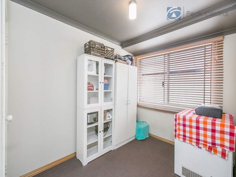 17 Carnegie Pde, Success WA 6164
