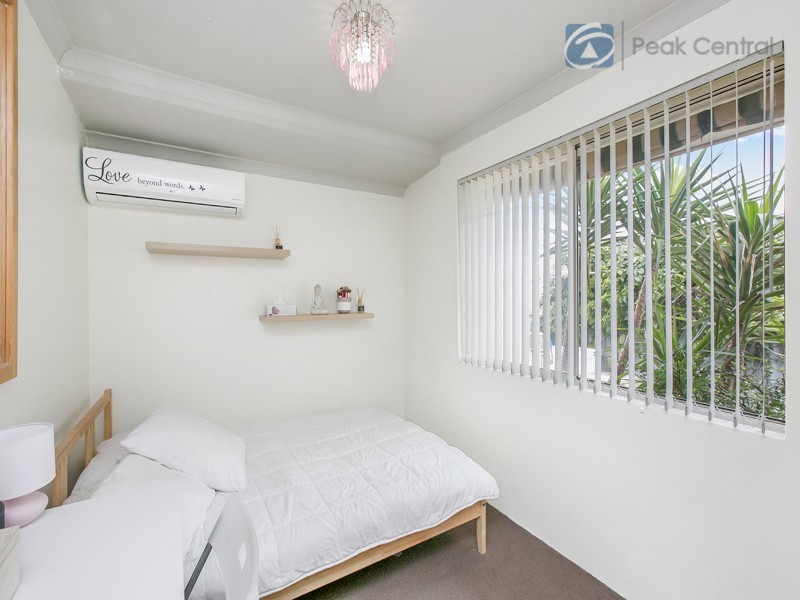 17 Carnegie Pde, Success WA 6164