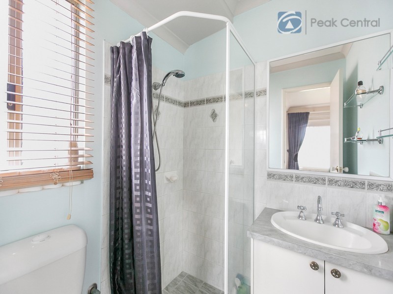 17 Carnegie Pde, Success WA 6164