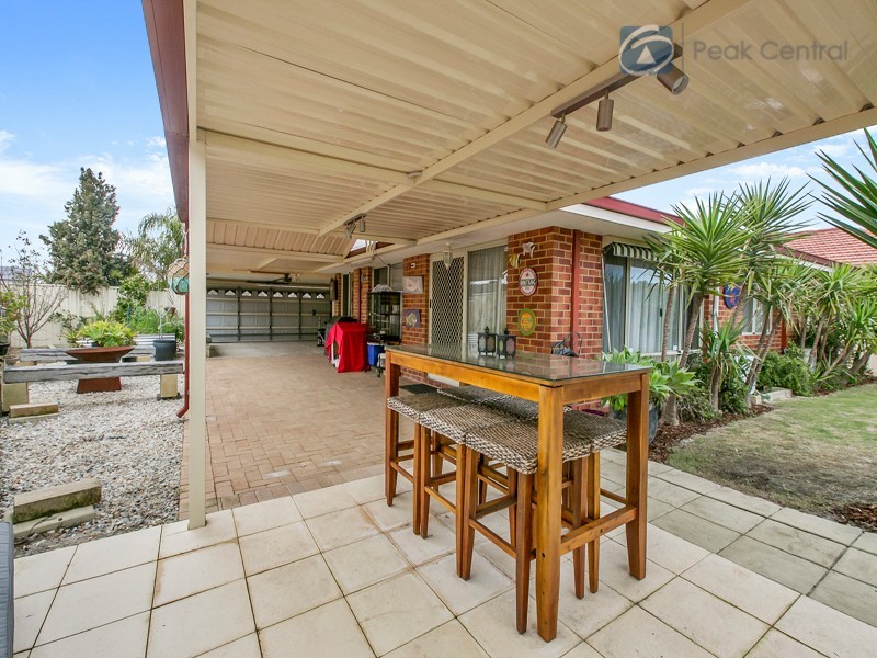 17 Carnegie Pde, Success WA 6164