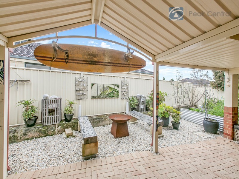 17 Carnegie Pde, Success WA 6164