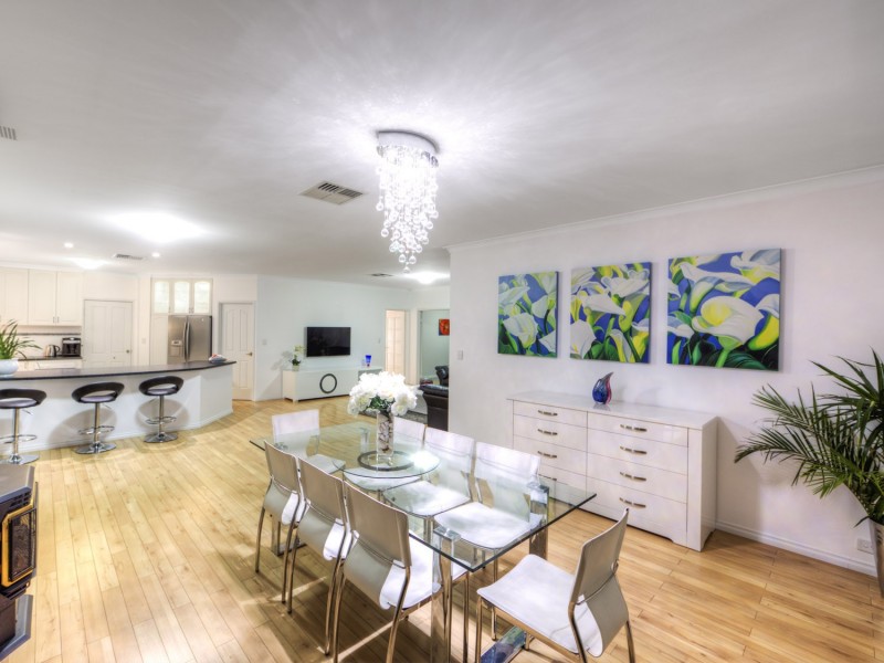 2 Kew Way, Success WA 6164