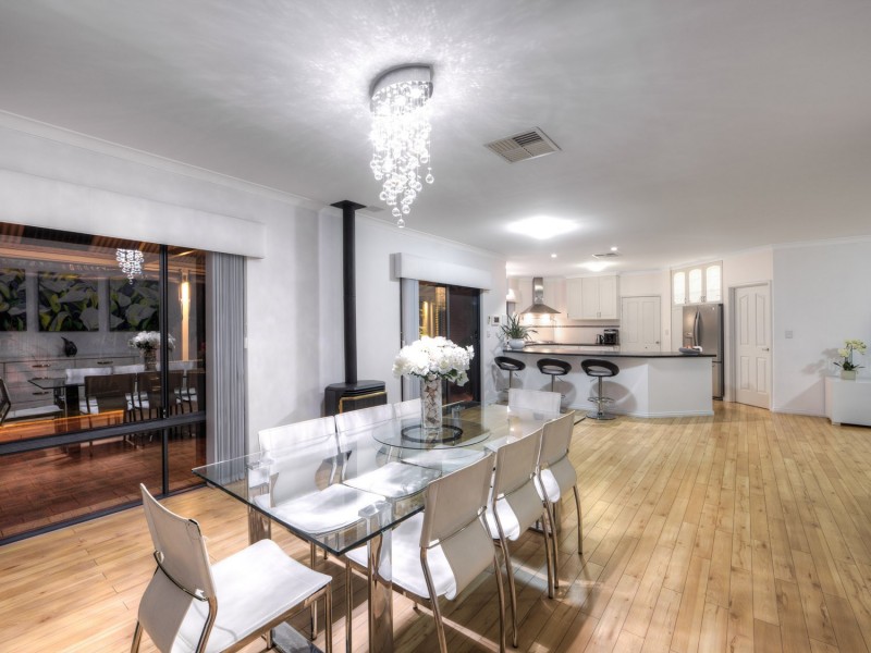 2 Kew Way, Success WA 6164