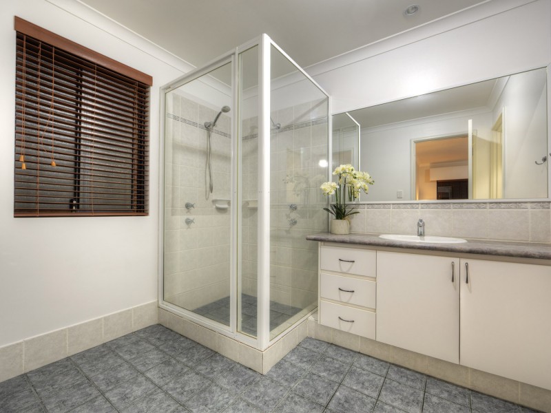 2 Kew Way, Success WA 6164