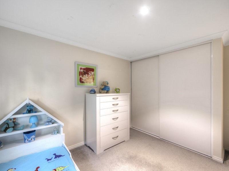 2 Kew Way, Success WA 6164