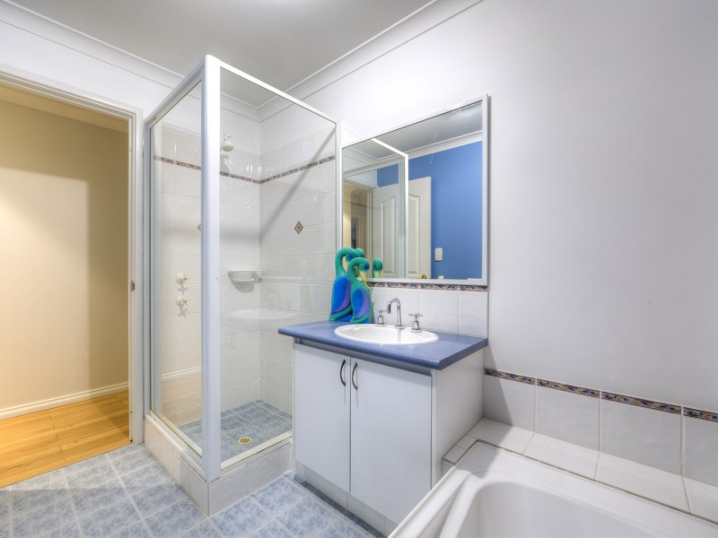 2 Kew Way, Success WA 6164