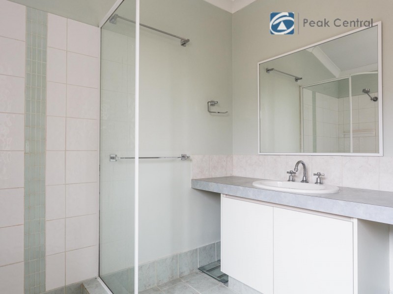 6 Charm Way, Atwell WA 6164