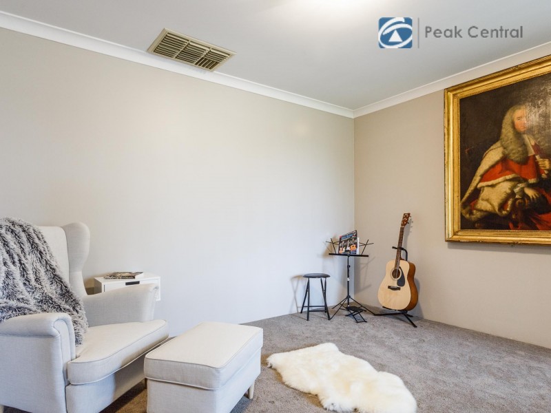 6 Charm Way, Atwell WA 6164