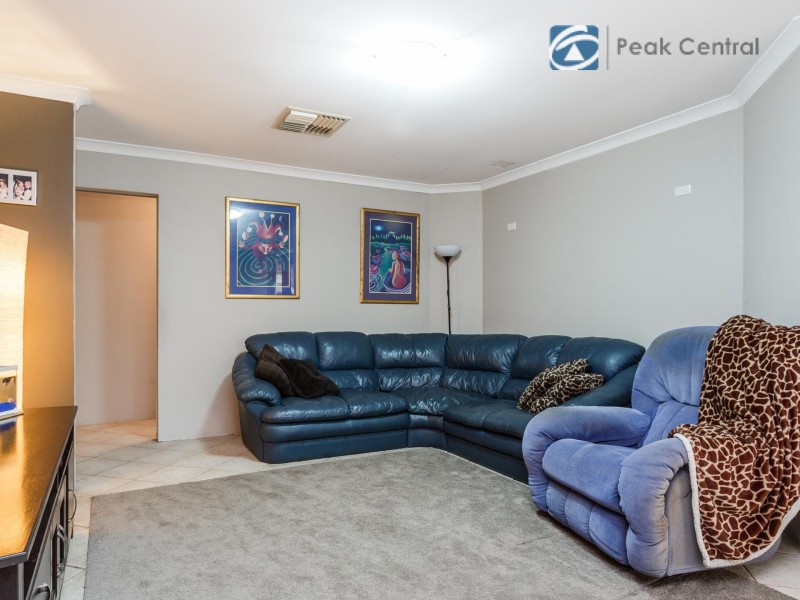 6 Charm Way, Atwell WA 6164