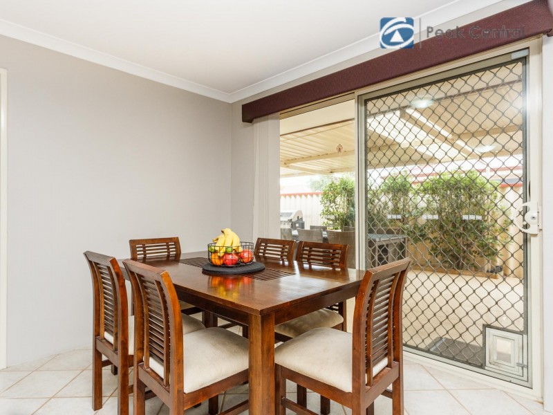 6 Charm Way, Atwell WA 6164