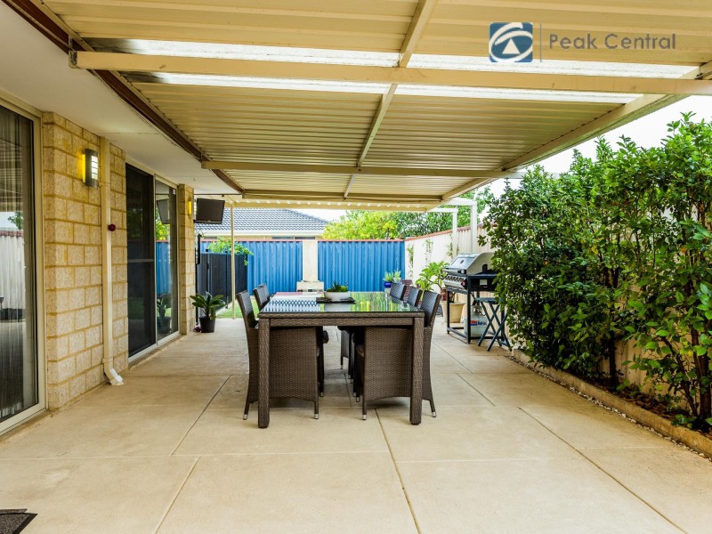 6 Charm Way, Atwell WA 6164