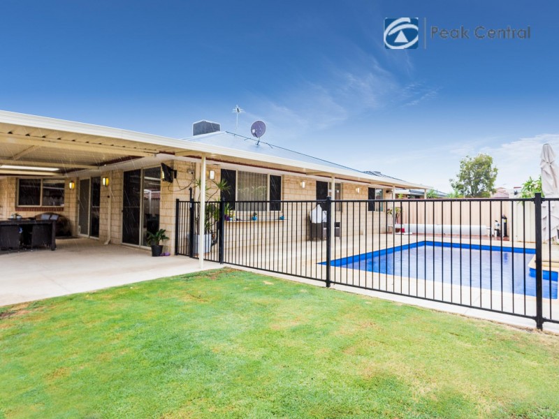 6 Charm Way, Atwell WA 6164