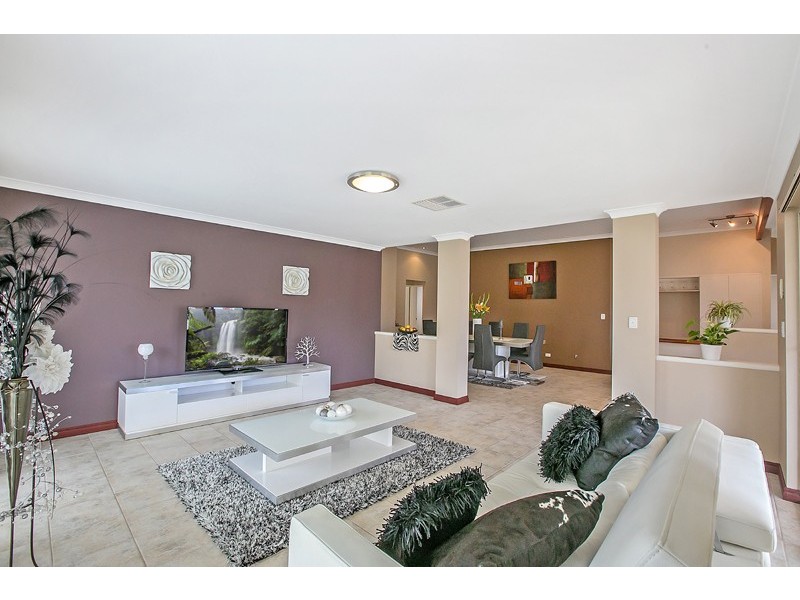 21 Glenmaggie Circuit, Success WA 6164