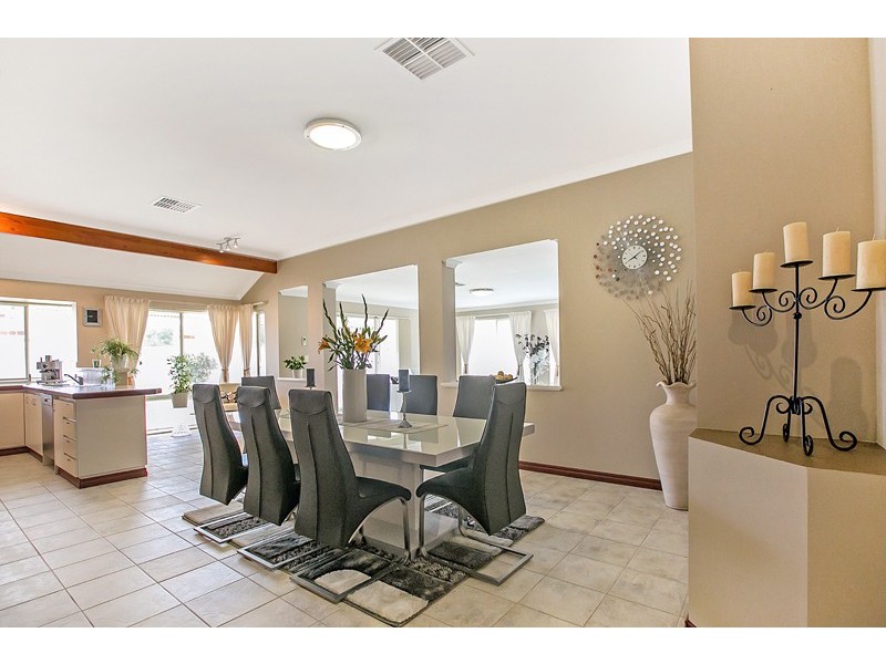 21 Glenmaggie Circuit, Success WA 6164