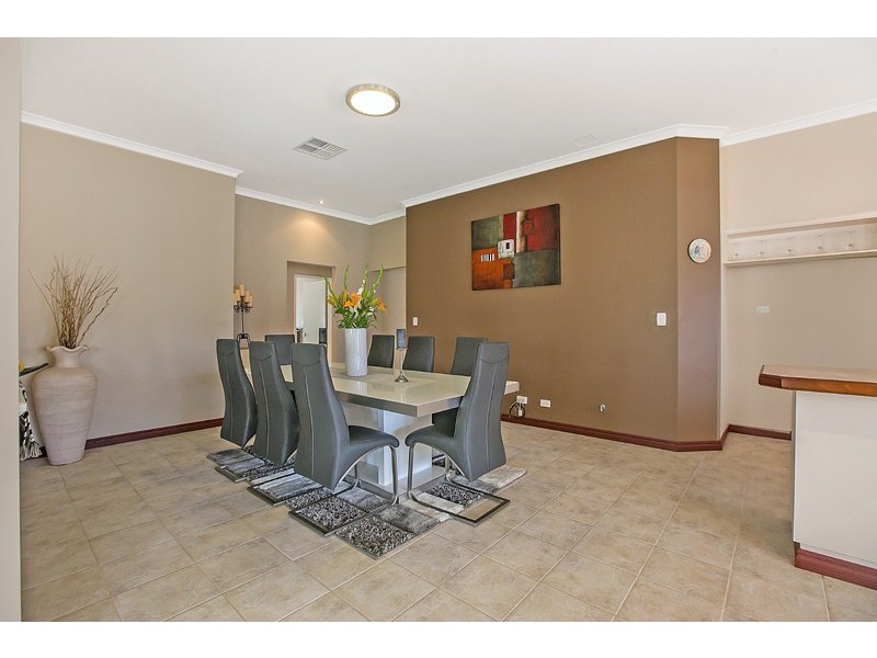 21 Glenmaggie Circuit, Success WA 6164