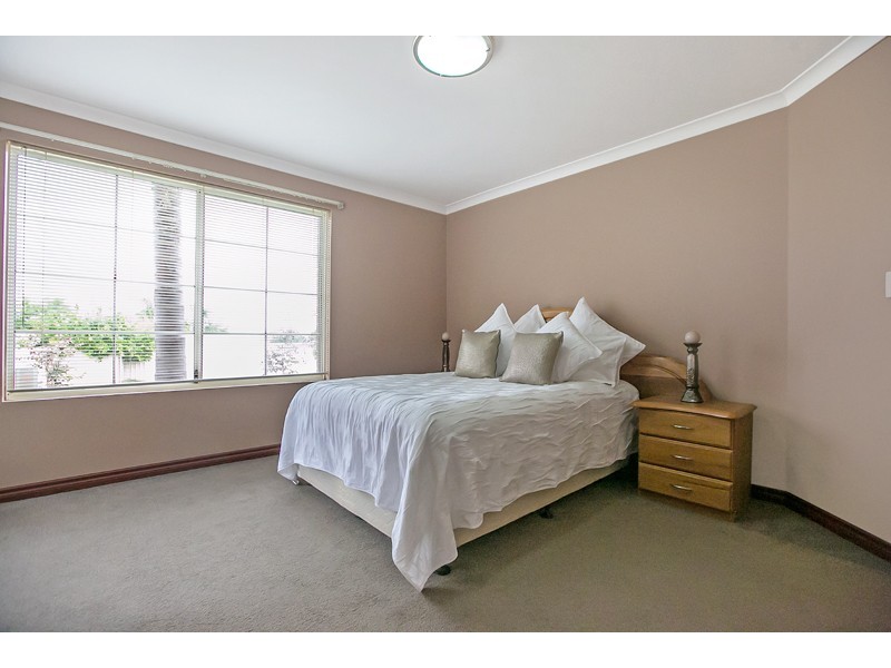 21 Glenmaggie Circuit, Success WA 6164