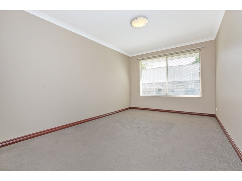 21 Glenmaggie Circuit, Success WA 6164