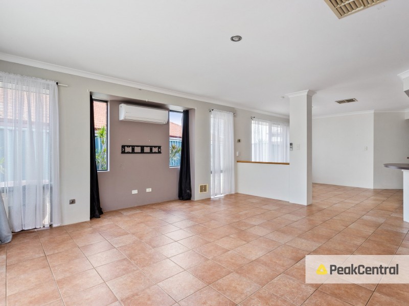 18 Millstream Place, Success WA 6164