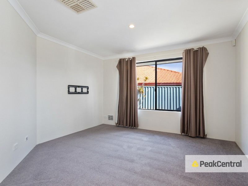 18 Millstream Place, Success WA 6164