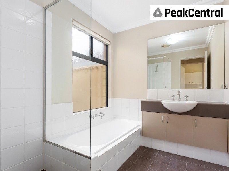 47 Windchime Terrace, Atwell WA 6164