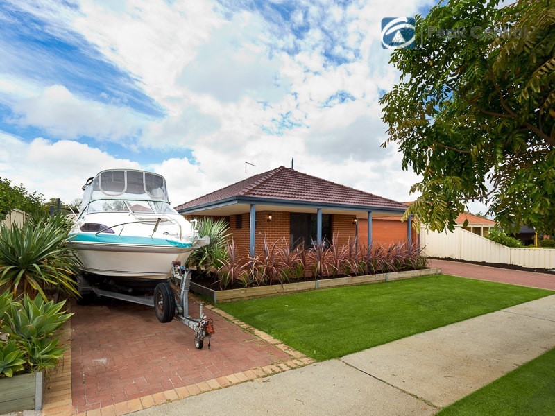 13 Jurien Way, Hammond Park WA 6164