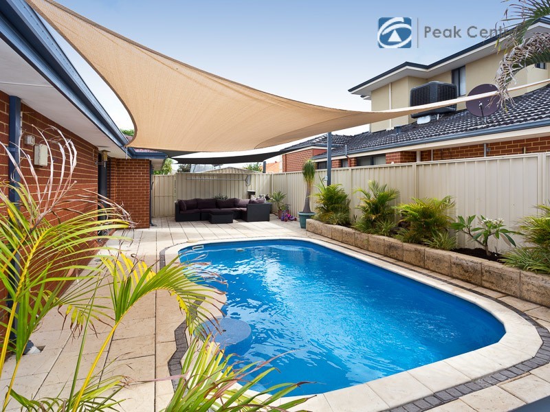 13 Jurien Way, Hammond Park WA 6164